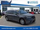 Used 2021 Chrysler Pacifica Touring-L image 1