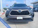 Used 2022 Toyota Highlander LE image 2
