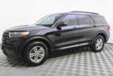 Used 2022 Ford Explorer XLT image 2