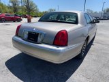 Used 2000 Lincoln Town Car Signature image 6