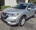 Used 2018 Nissan Rogue SV image 3