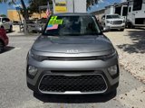 Used 2022 Kia Soul LX image 2