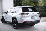 Used 2022 Jeep Grand Cherokee L Laredo image 4