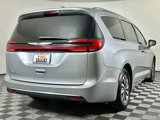 Used 2021 Chrysler Pacifica Touring-L image 4