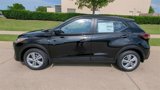 New 2025 Nissan Kicks Play S image 5