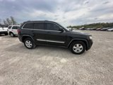 Used 2011 Jeep Grand Cherokee Laredo image 2