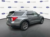 Certified 2022 Ford Explorer XLT w/ Equipment Group 202A image 4