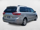 Used 2017 Toyota Sienna LE image 5