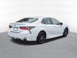 Used 2022 Toyota Camry SE image 3