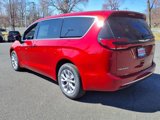New 2025 Chrysler Pacifica Select image 3
