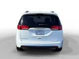 Used 2018 Chrysler Pacifica Touring-L Plus image 4