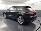 Certified 2021 Porsche Macan image 3