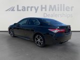 Used 2018 Toyota Camry L image 3