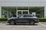 Used 2025 Porsche Macan image 2