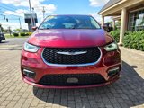 Used 2023 Chrysler Pacifica Touring-L image 4