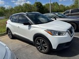 Used 2020 Nissan Kicks SV image 3