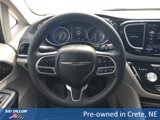 Used 2023 Chrysler Pacifica Limited image 2