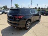 Used 2023 Chevrolet Traverse LT image 5