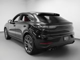 Certified 2023 Porsche Cayenne Coupe image 3