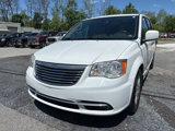 Used 2015 Chrysler Town & Country Touring w/ Driver Convenience Group image 5