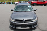 Used 2017 Volkswagen Jetta SE image 2