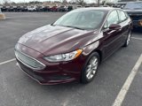 Used 2017 Ford Fusion SE w/ Fusion SE Technology Package image 3