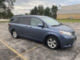 Used 2017 Toyota Sienna LE image 3