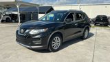 Used 2018 Nissan Rogue SV image 3