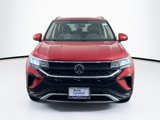 Used 2022 Volkswagen Taos SE image 2