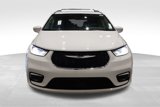 Used 2021 Chrysler Pacifica Touring w/ Uconnect Theater Family Group image 2