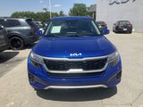 Used 2022 Kia Seltos EX image 2