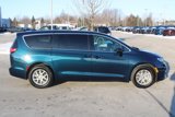 New 2025 Chrysler Pacifica Select image 3