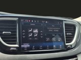 Used 2023 Chrysler Pacifica Touring-L image 4