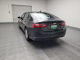 Used 2017 Chevrolet Malibu LT image 6