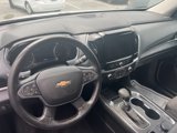 Used 2021 Chevrolet Traverse LT image 3