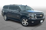 Used 2019 Chevrolet Suburban LT image 2