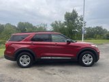Used 2020 Ford Explorer XLT image 2