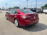 Certified 2018 Toyota Camry XLE image 3