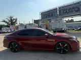 Used 2018 Toyota Camry XSE image 3