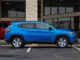 Used 2022 Jeep Compass Latitude image 3