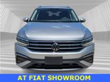 Used 2024 Volkswagen Tiguan SE image 4