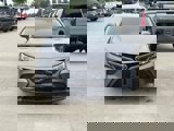Used 2018 Toyota Camry SE image 2