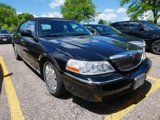 Used 2005 Lincoln Town Car Signature Limited image 4