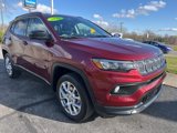 Used 2022 Jeep Compass Latitude image 3