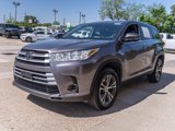 Used 2019 Toyota Highlander LE image 2