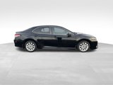 Used 2018 Toyota Camry SE image 6