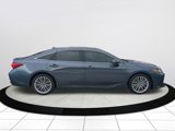 Used 2019 Toyota Avalon Limited image 2