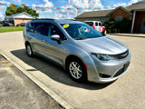 Used 2017 Chrysler Pacifica Touring Plus image 3