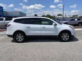Used 2017 Chevrolet Traverse LT image 3