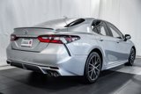 Used 2023 Toyota Camry SE image 4